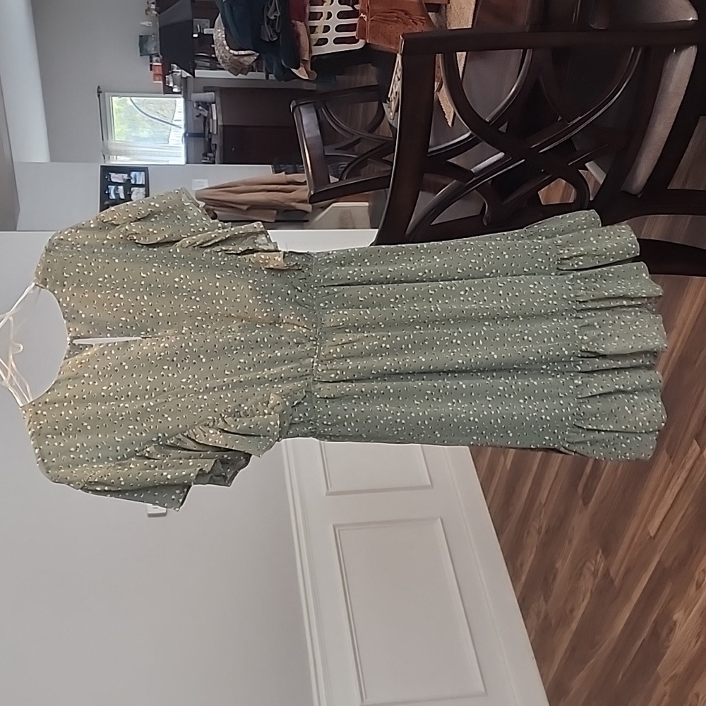 Ladies Spring Dress - Picture 5 of 7
